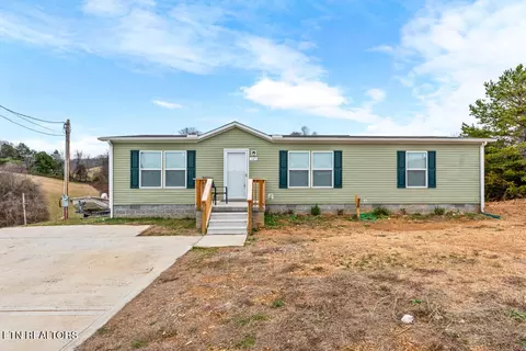 145 Pearlie Ln, Tazewell, TN 37879