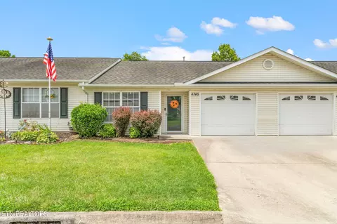 4745 Royal Prince Way #8, Knoxville, TN 37912