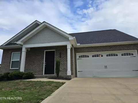 802 Spring Creek St, Maryville, TN 37801