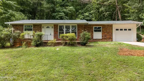 2717 Smallwood Dr, Knoxville, TN 37920