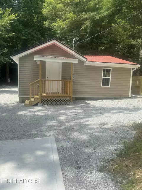 317 N 14th St, La Follette, TN 37766