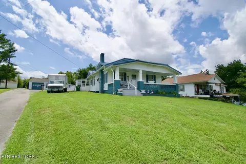 107 N 6th St, Maryville, TN 37804