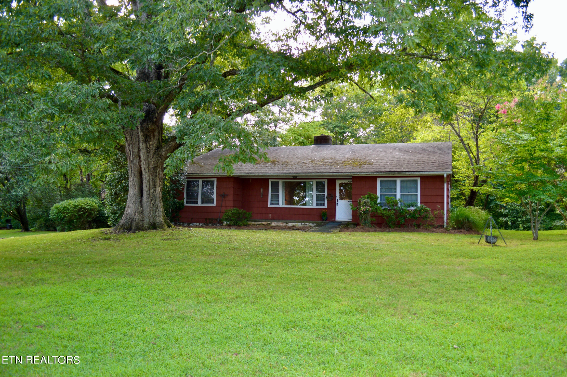 22 Hilltop Pl  