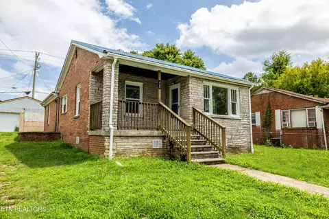 133 W Edison St, Alcoa, TN 37701