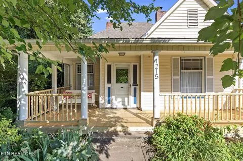 1215 Luttrell St, Knoxville, TN 37917