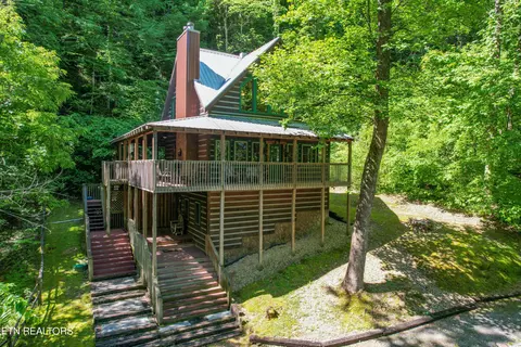 3533 Wolf Way, Sevierville, TN 37862
