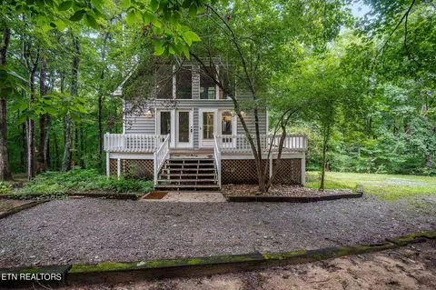 63 Woods Drive Dr, Monterey, TN 38574