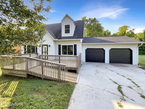 6524 Bay Circle Dr, Knoxville, TN 37918