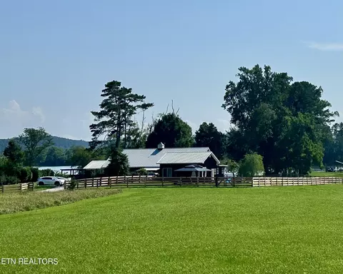 185 Onlake Dr, Kingston, TN 37763