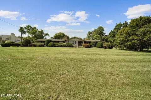 143 Suburban Rd, Knoxville, TN 37923