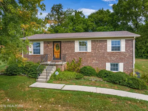508 Randolph Dr, Morristown, TN 37813