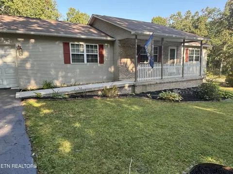 2130 Keno Dr, Crossville, TN 38572