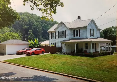 242 N Willow Ave, Erwin, TN 37650 photo 2