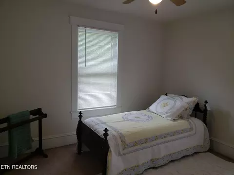 242 N Willow Ave, Erwin, TN 37650 photo 32