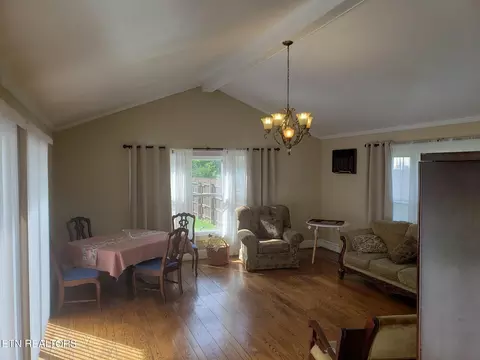 242 N Willow Ave, Erwin, TN 37650 photo 18