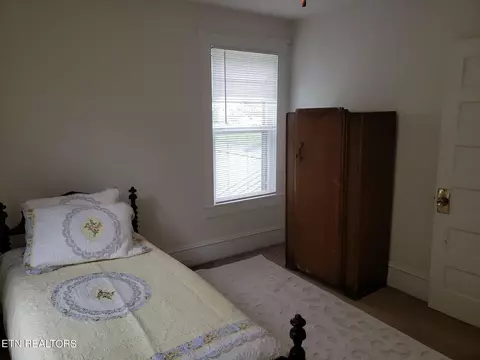 242 N Willow Ave, Erwin, TN 37650 photo 31