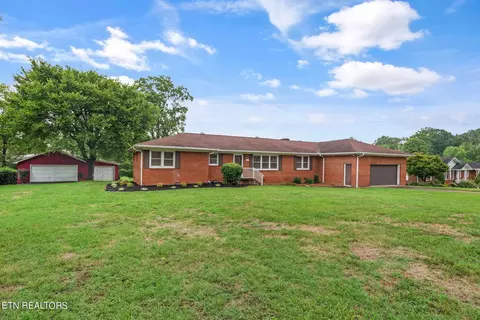 211 Cedar Hills Dr, Clinton, TN 37716