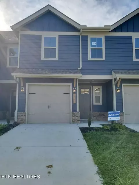 1455 Mountain Quail Cir, Maryville, TN 37801