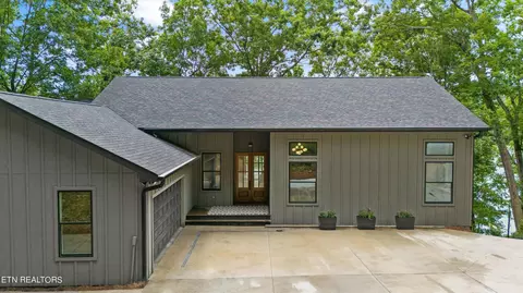 465 Norris Shores Dr, Sharps Chapel, TN 37866