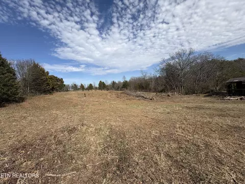 150 Copenhaver Rd, Lenoir City, TN 37771