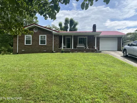 190 Dogwood Ln, Jacksboro, TN 37757