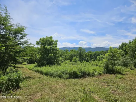 Six Mile Rd, Maryville, TN 37803