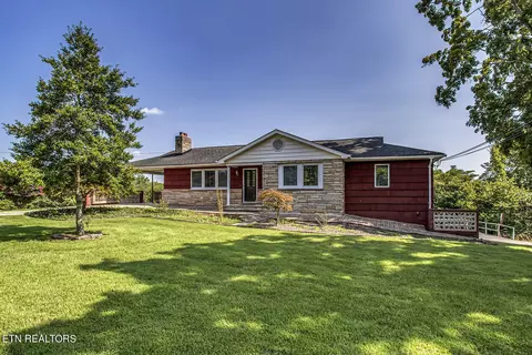 609 E Ridgecrest Dr, Kingston, TN 37763
