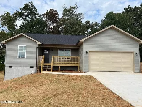 129 Ogle Dr, Sweetwater, TN 37874