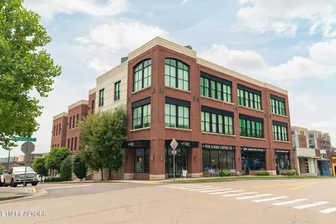 353 Ogden St #304, Knoxville, TN 37917