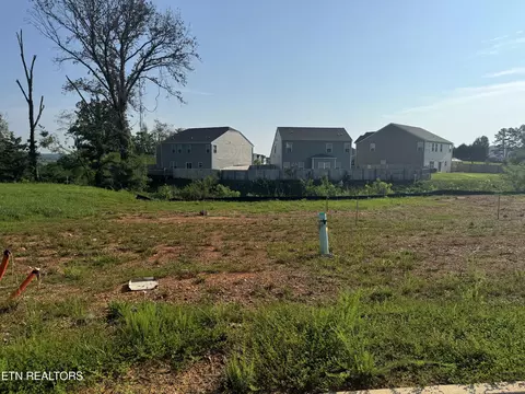 Sugar Maple Tr, Lenoir City, TN 37771