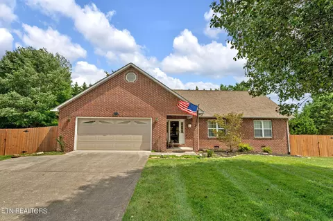 516 Glenfield Cir, Maryville, TN 37804