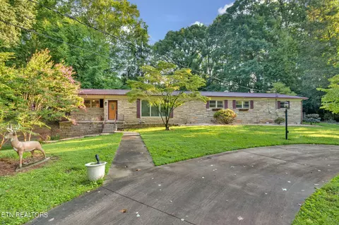 1352 Woodpointe Dr, Jefferson City, TN 37760