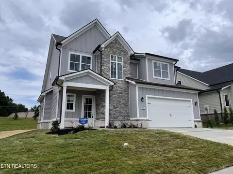 12107 Signal View Rd, Knoxville, TN 37932
