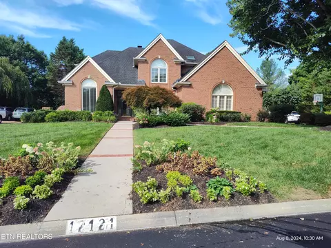 12121 E Ashton Ct, Knoxville, TN 37934