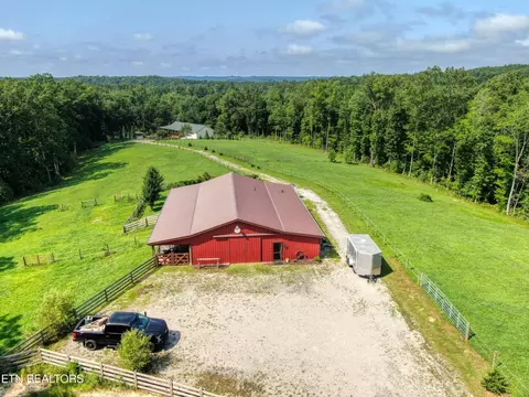 671 Ridge Top Dr, Jamestown, TN 38556