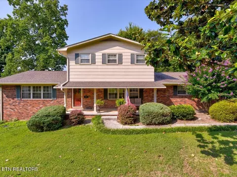 619 Barton Dr, Morristown, TN 37814