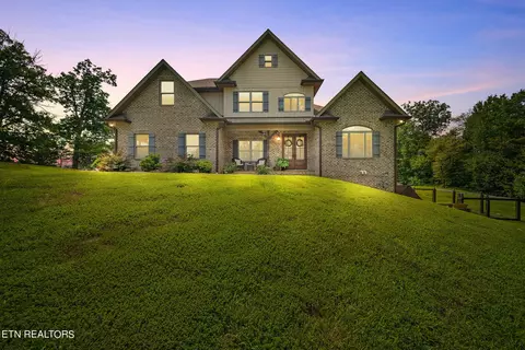 5204 Three Bars Ln, Seymour, TN 37865