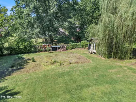 7917 Sharp Rd, Powell, TN 37849 photo 5