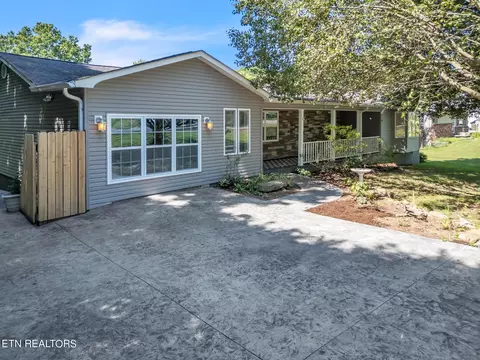 7917 Sharp Rd, Powell, TN 37849 photo 2