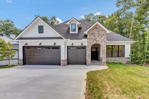 128 Kawatuska Way, Loudon, TN 37774