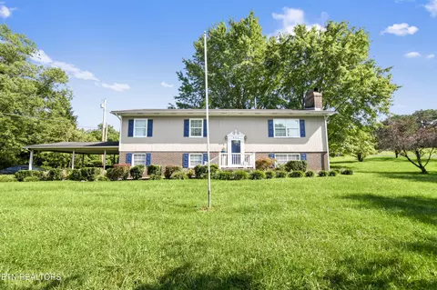 242 Scarlett Dr, La Follette, TN 37766