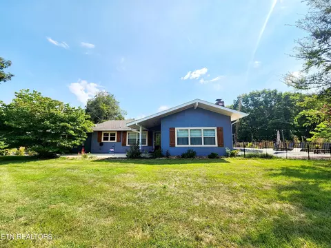 1540 Bluebird Cove Ln, Sevierville, TN 37862