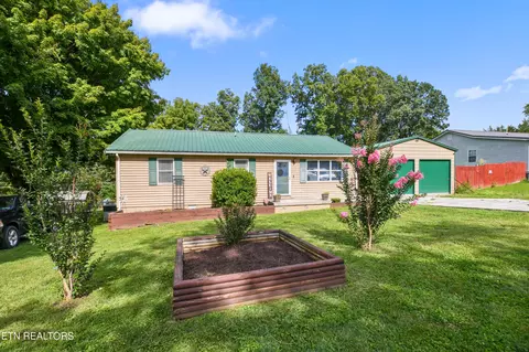 221 Sandy Cir, La Follette, TN 37766