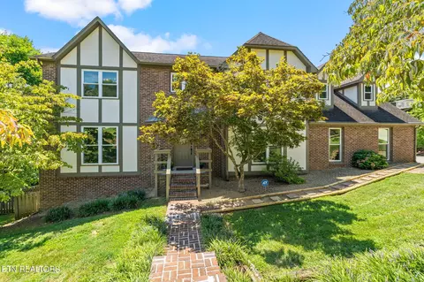 11016 Calloway View Dr, Knoxville, TN 37934