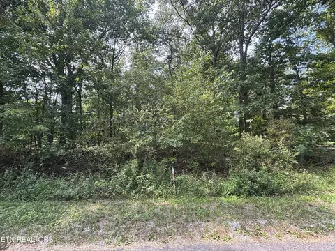 4067 Moonbeam Tr, Crossville, TN 38572