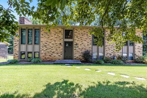 411 Overlook Dr, Seymour, TN 37865