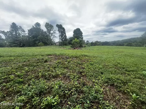 190 Copenhaver Rd, Lenoir City, TN 37771