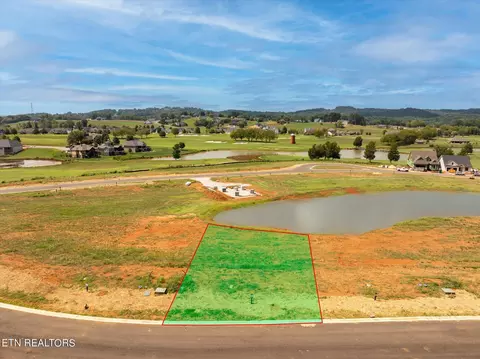2206 Black Bear Cir, Loudon, TN 37774