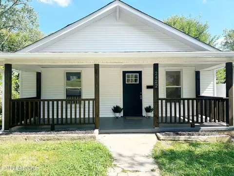 2422 E Glenwood Ave, Knoxville, TN 37917
