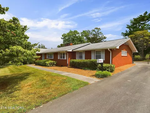 7100 Cresthill Dr, Knoxville, TN 37919